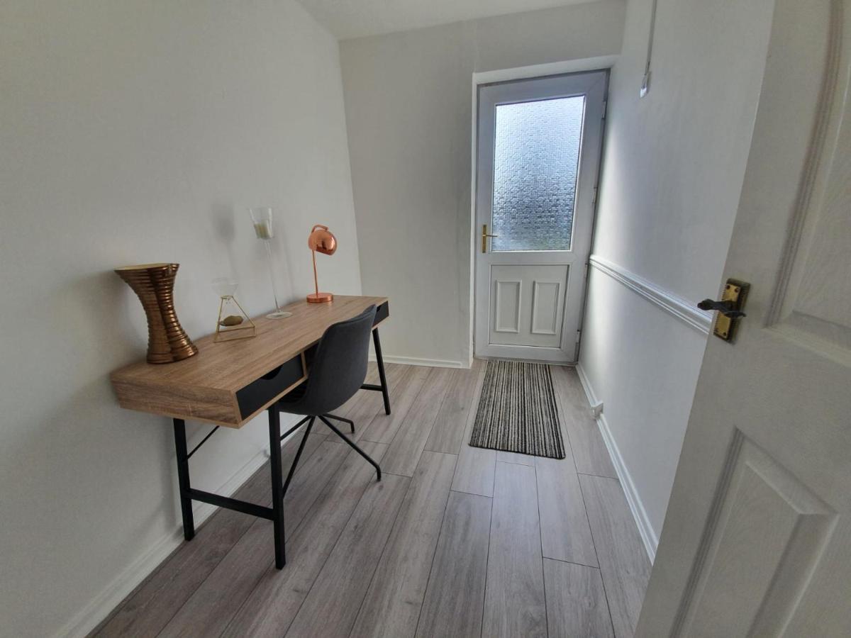 Bv Luxury Spacious 3 Bedroom House At Isaac Close Manchester Ngoại thất bức ảnh